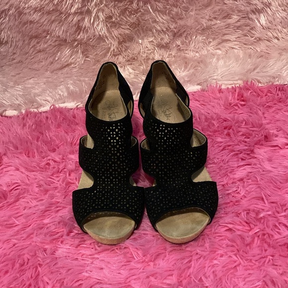 Life Stride Heidi microsuede cork covered open toe laser cut shoes size 8.5 - Picture 4 of 15